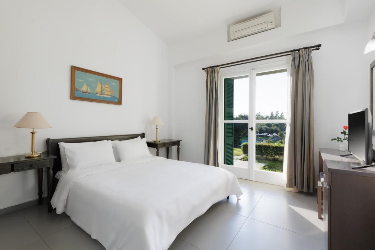 Century Resort Acharavi  Dış mekan fotoğraf